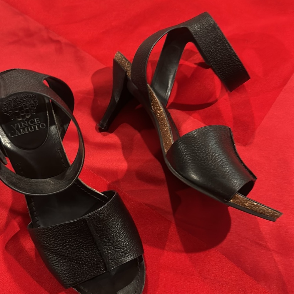 Heels - Picture 2 of 5